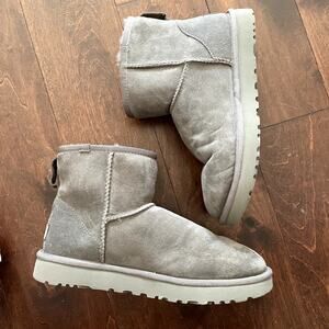 new ugg classic mini II boots gray size 8